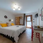 Lo Verdze فندق Aosta Valley